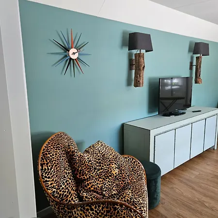 Secondhandrose Apartment Sprang
