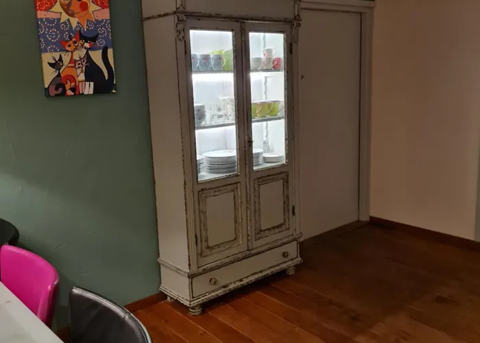 Secondhandrose Sprang